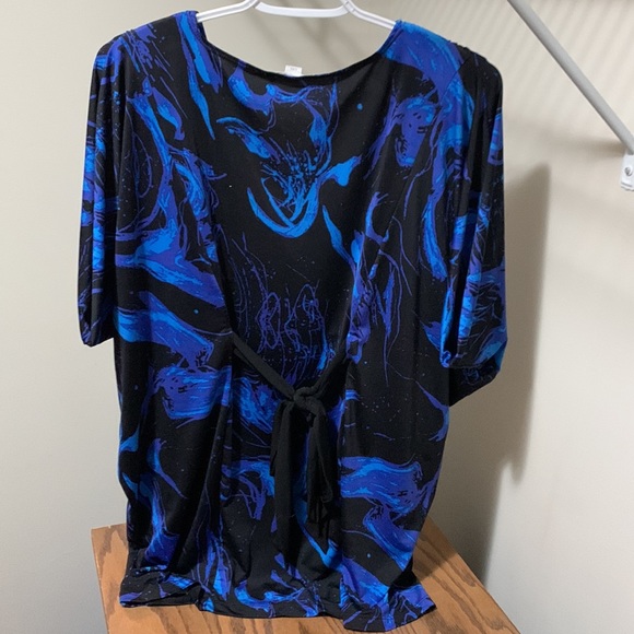 Tie Up Blouse - Picture 2 of 3